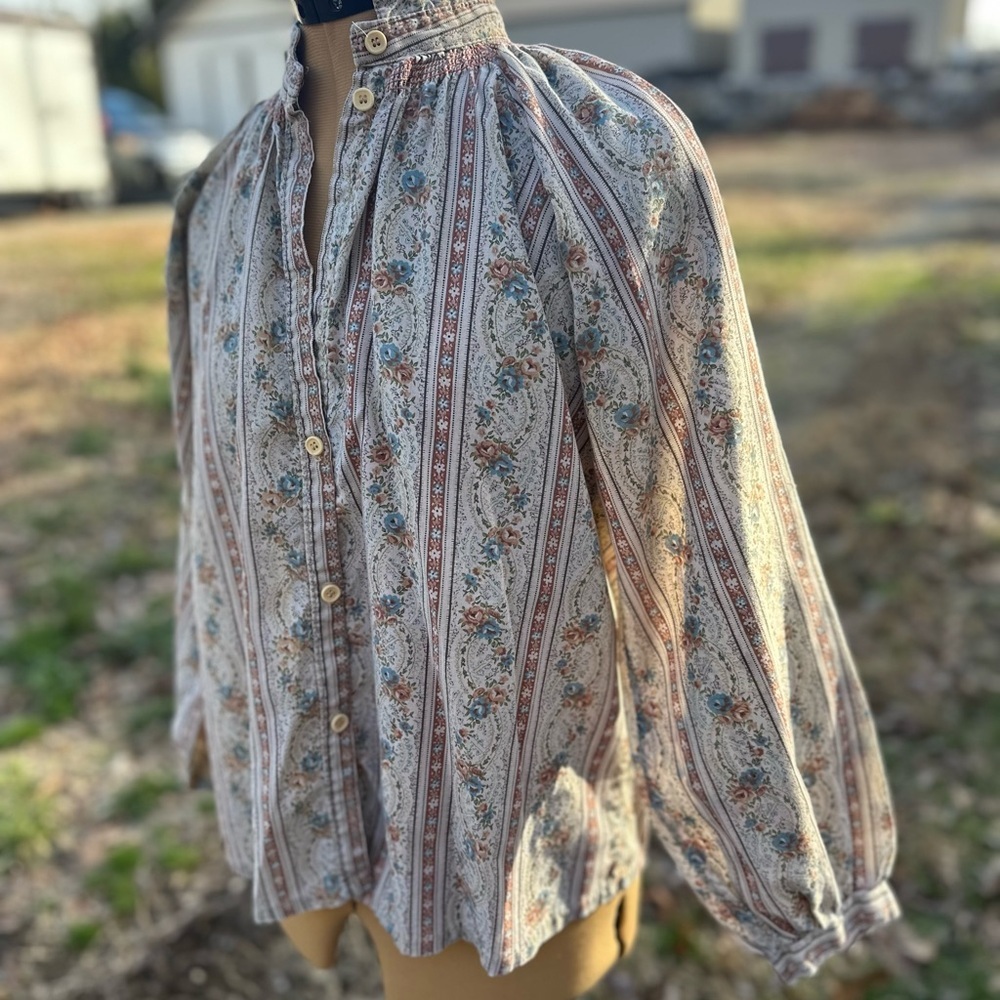 Vintage You Babes blouse. Vintage too. Vintage shirt. Brown and blue. Floral - Picture 4 of 6
